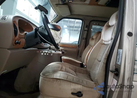 2002 Ford Econoline E150 Van z USA, uszkodzony, nr VIN 1FDRE14L32HA85824